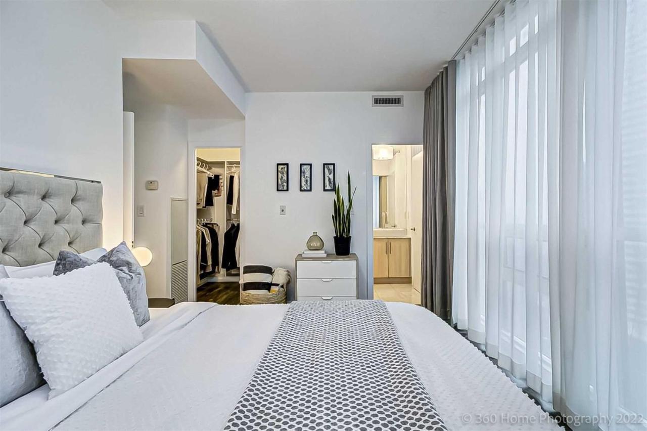 Prime Location - Stunning 2-Bdrm Condo Toronto Ngoại thất bức ảnh