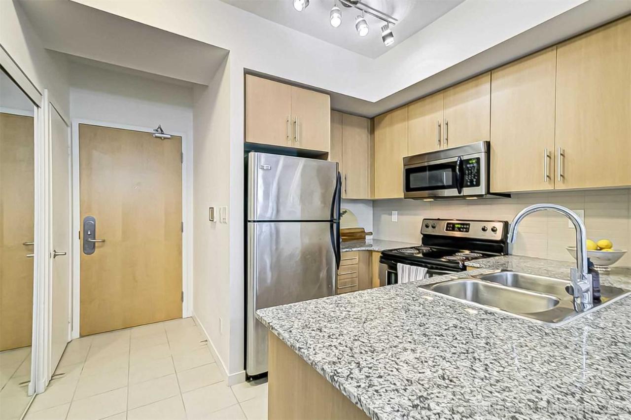 Prime Location - Stunning 2-Bdrm Condo Toronto Ngoại thất bức ảnh