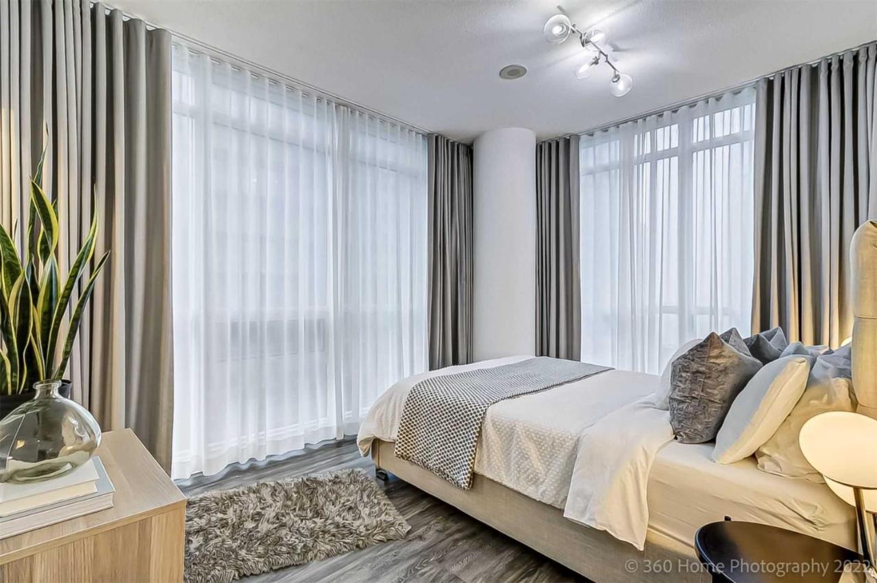 Prime Location - Stunning 2-Bdrm Condo Toronto Ngoại thất bức ảnh